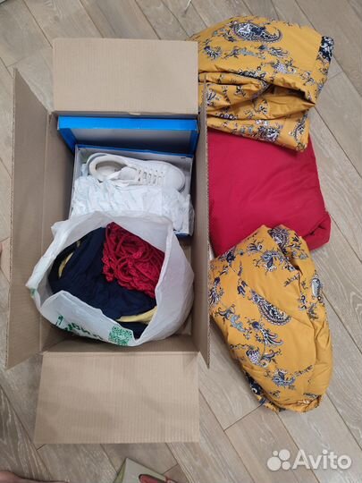 Коробка с вещами