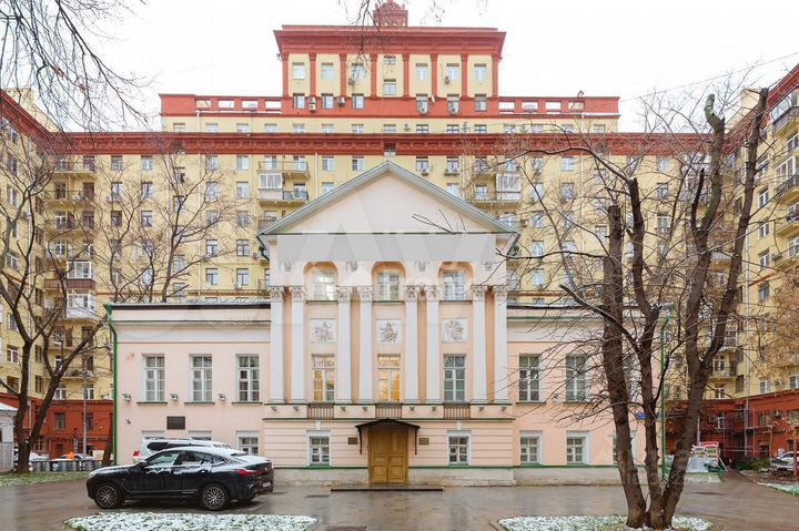 Продажа представительского особняка класс А 562 м²