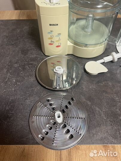 Кухонный комбайн - соковыжималка Bosch