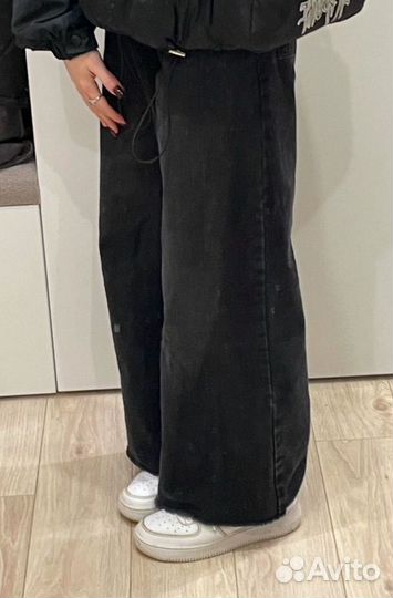 Джинсы черные