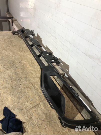 Решетка в бампер нижняя Kia Sportage 3 SL (10-15)