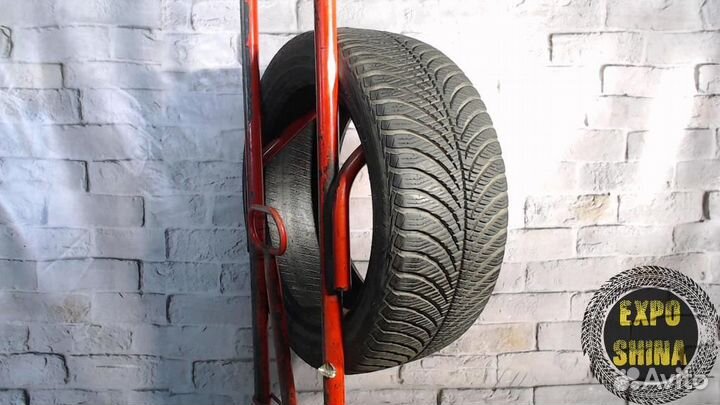 Goodyear Vector 4Seasons Gen-2 225/45 R17