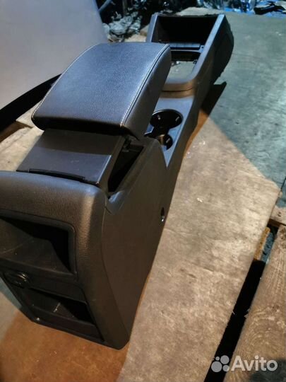 Подлокотник для VW jetta 6, чёрная кожа