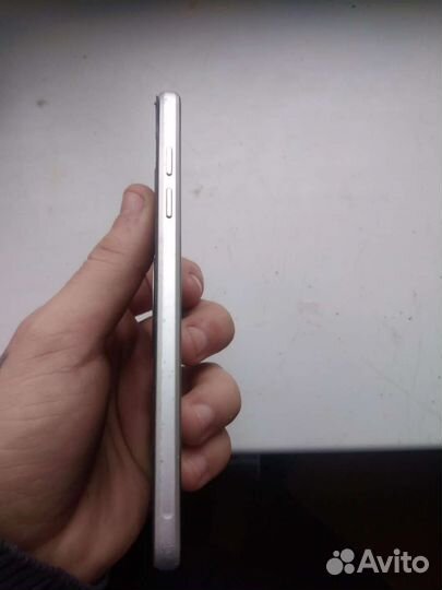 Телефон Samsung galaxy a5 2017