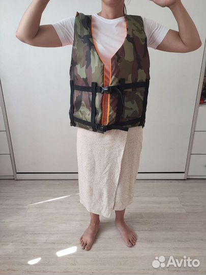 Спасательный жилет