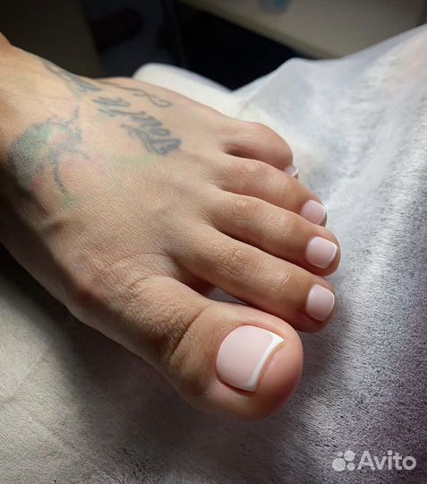 Маникюр. Педикюр