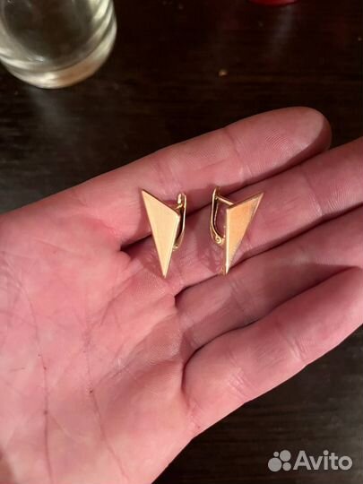 Золотые серьги