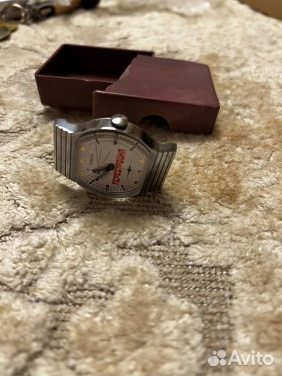 Часы наручные победа