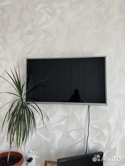 Телевизор lg SMART tv 32