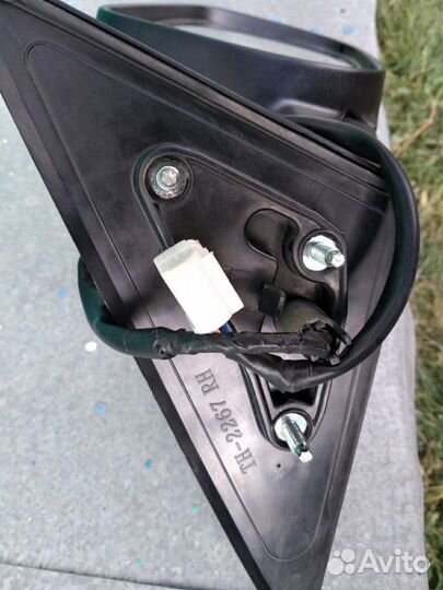 Зеркало Тойота Камри 40