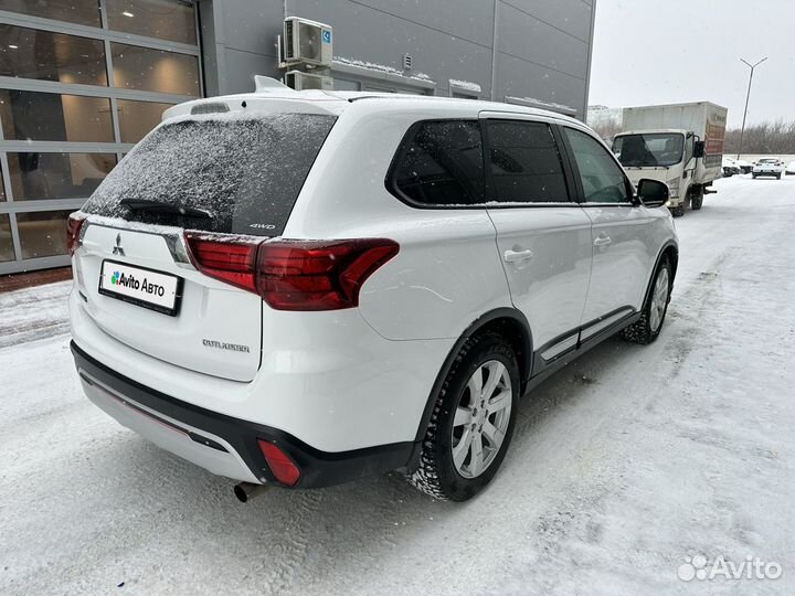 Mitsubishi Outlander 2.0 CVT, 2019, 52 300 км