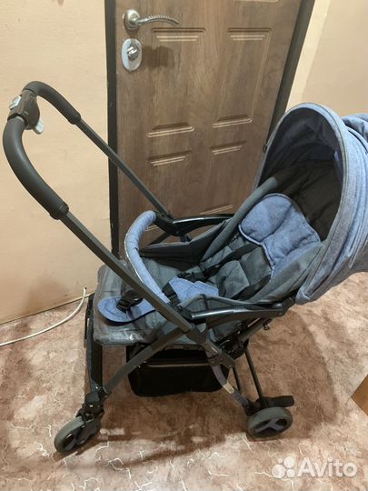 Коляска прогулочная