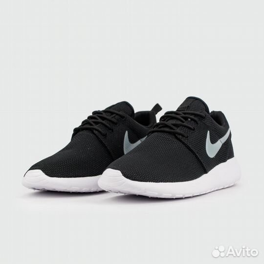 Кроссовки Nike Roshe Run Black / White Wmns