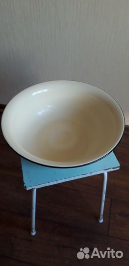 Эмалированный таз