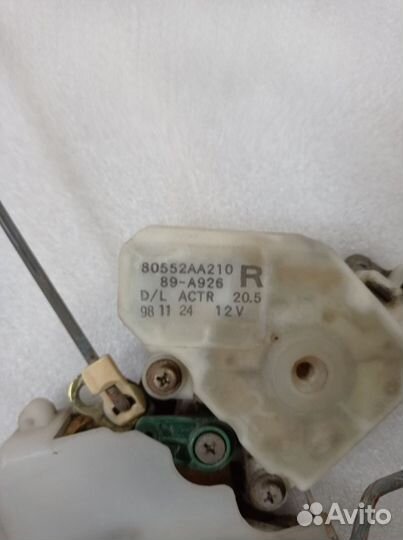 Замок передней правой двери Nissan Sunny B15