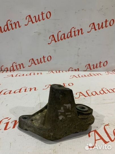 Кронштейн МКПП Ford Focus 2 1.6