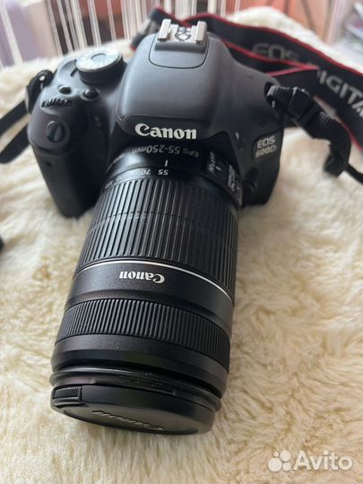 Зеркальный фотоаапарат canon EOS 600D