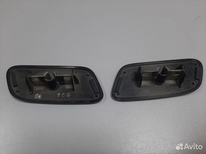 Крышки омывателя фар Land Cruiser 200 2007-2012