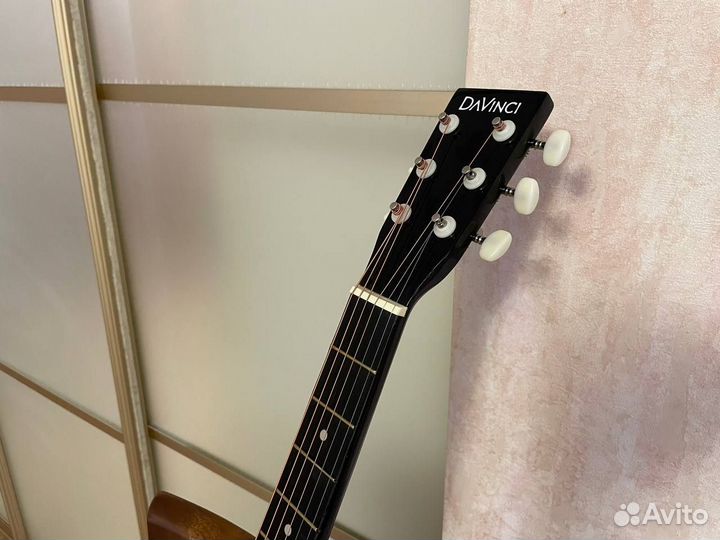 Акустическая гитара