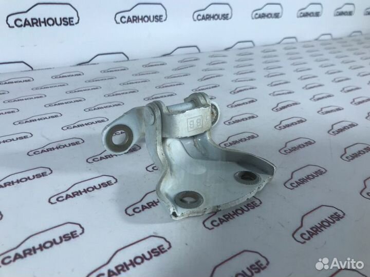 Петля двери задняя правая Daewoo Gentra B15D2 2013