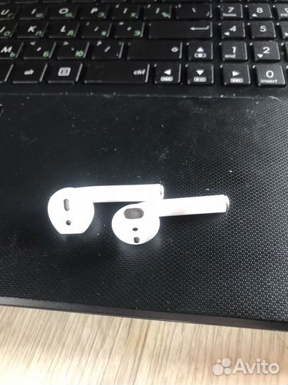 Наушники Airpods