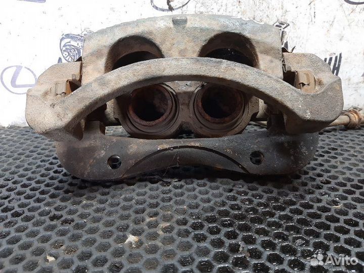 Суппорт передний правый Great Wall Hover H3 4G63