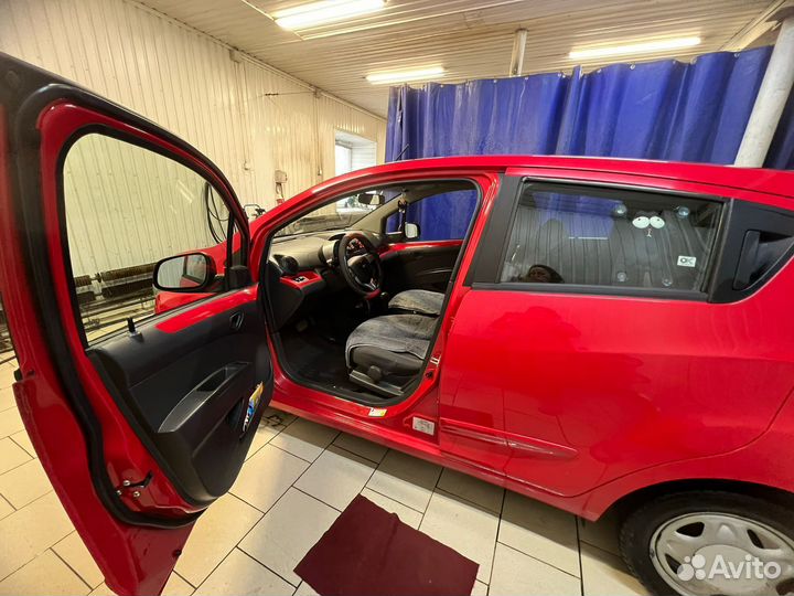 Chevrolet Spark 1.0 AT, 2012, 93 000 км