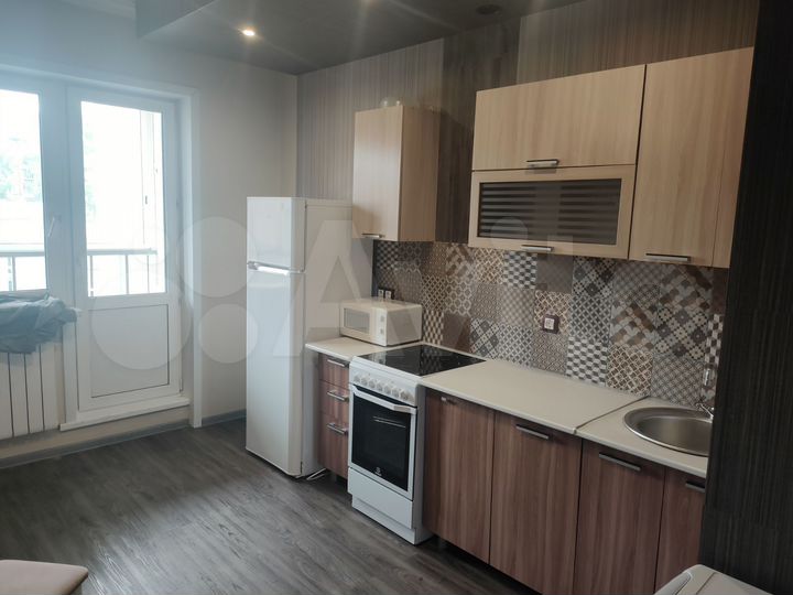 2-к. квартира, 60 м², 2/15 эт.