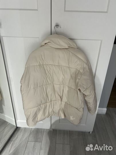 Пуховик женский светлый
