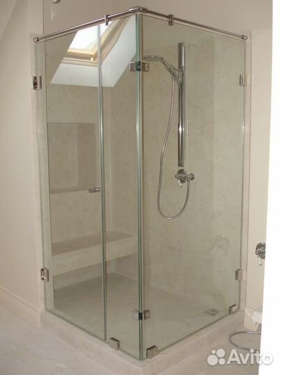 Стеклянные перегородки в душевую