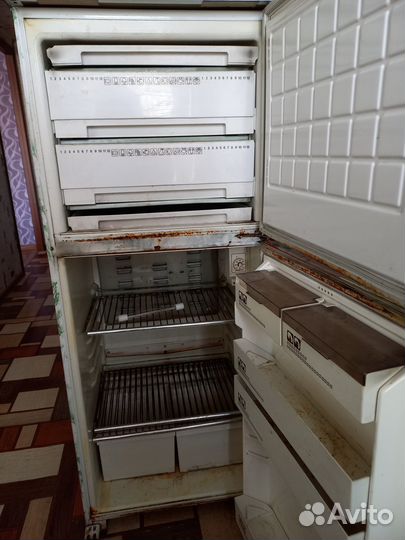 Холодильник бу рабочий