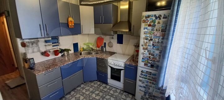 3-к. квартира, 65 м², 1/10 эт.