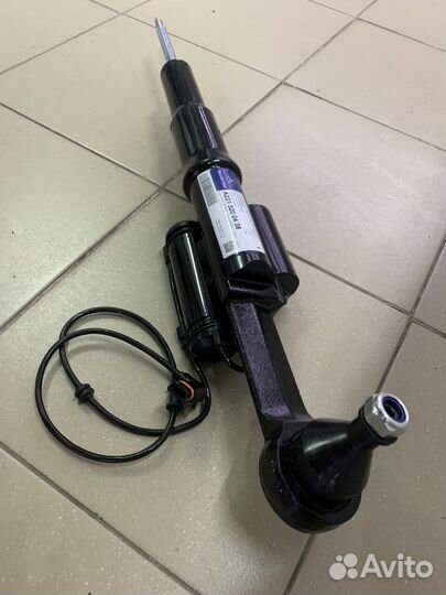 Амортизатор передний левый Mercedes W221 S 4Matic