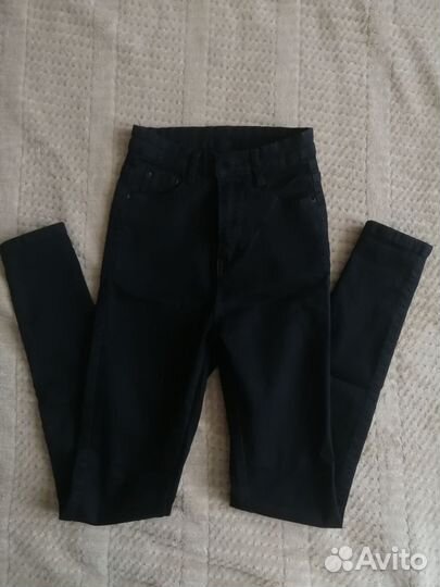 Джинсы скинни чёрные