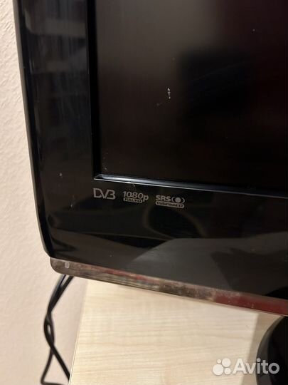 Телевизора 2 штуки и планшет в продажу