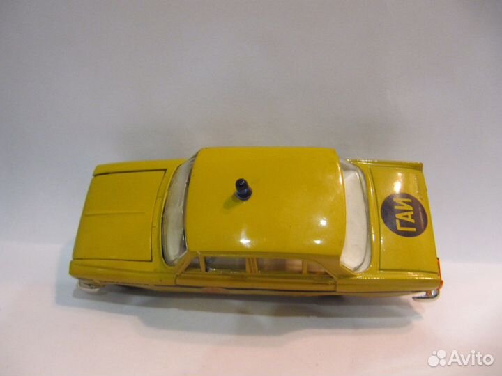 Модель Москвич 412 А8 гаи. Мигалка капля