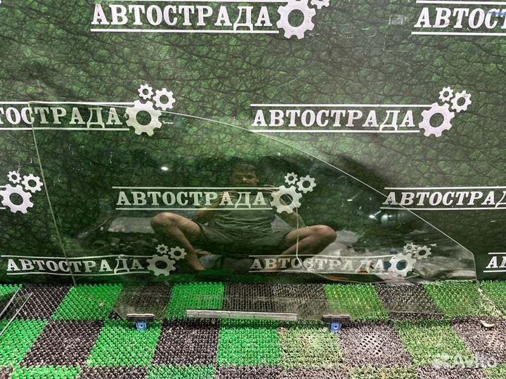 Стекло двери переднее правое Lexus Es 6 2012-2017