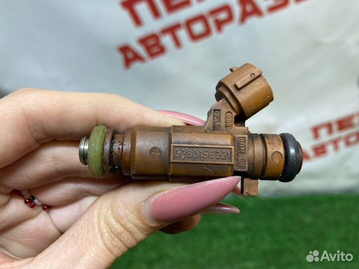 Форсунка инжекторная электрическая Audi A8 D3