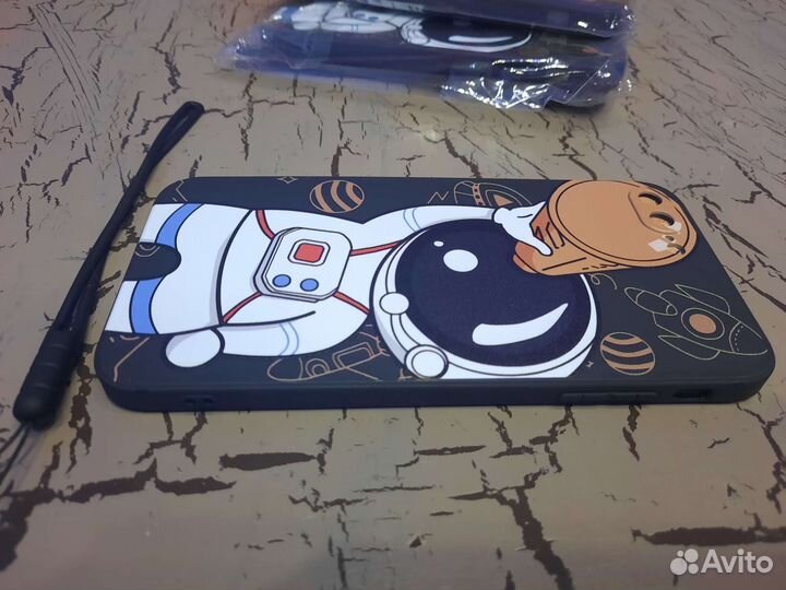 Чехол на iPhone