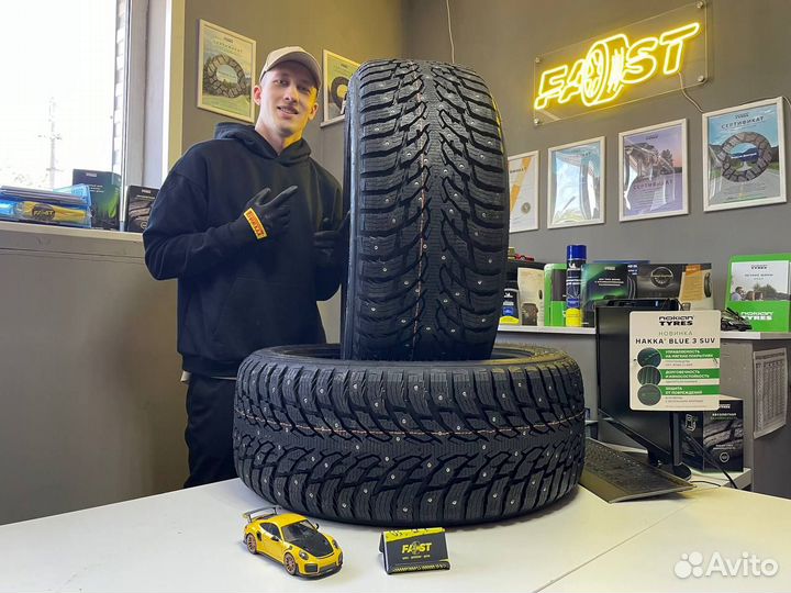 Nokian Tyres Hakkapeliitta 9 SUV 265/40 R21 105T