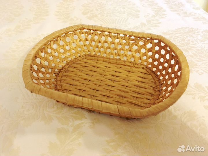Плетеная сервировочная тарелка из соломки. Новая