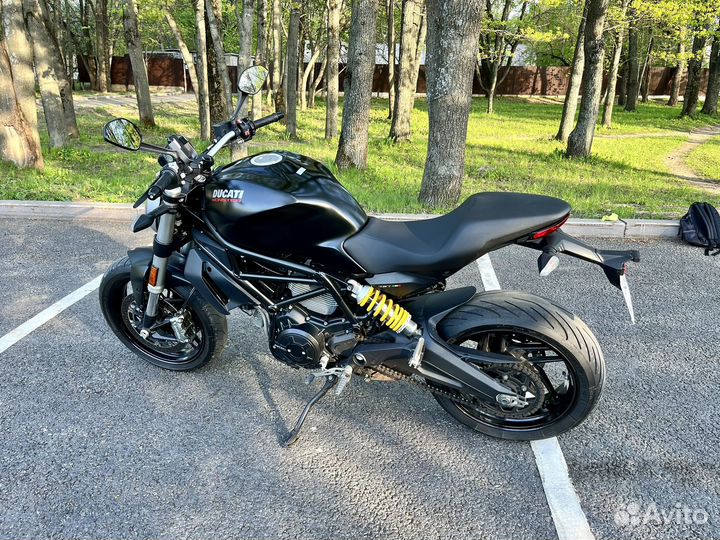 Ducati Monster 797