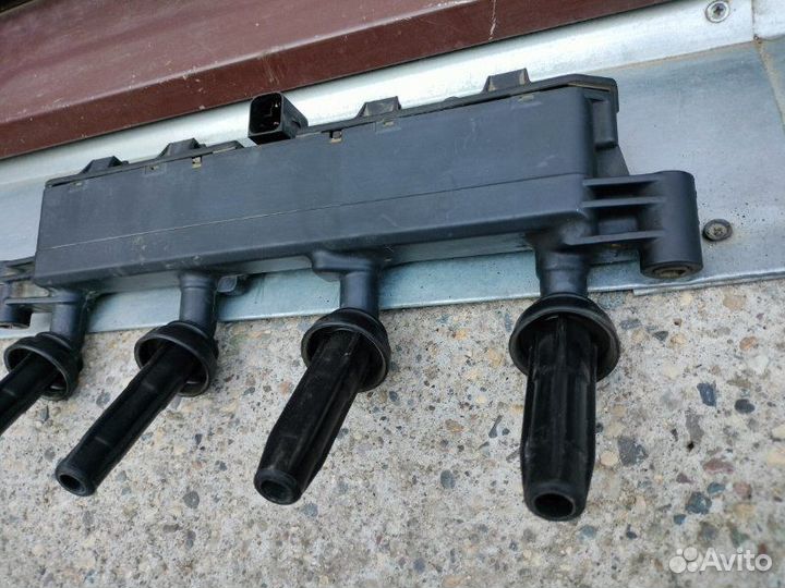 Катушка зажигания Peugeot Partner минивен 1.4 KFW