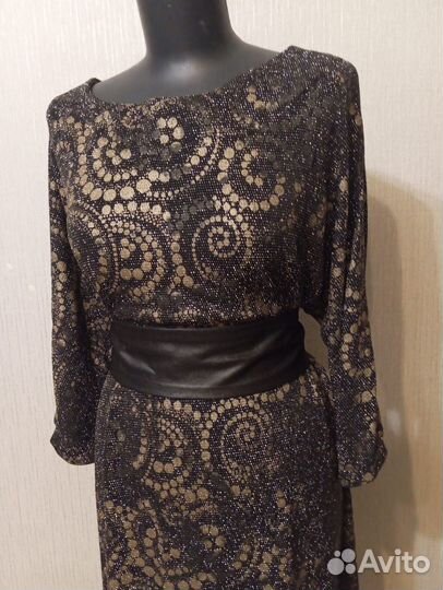 Нарядное женское платье