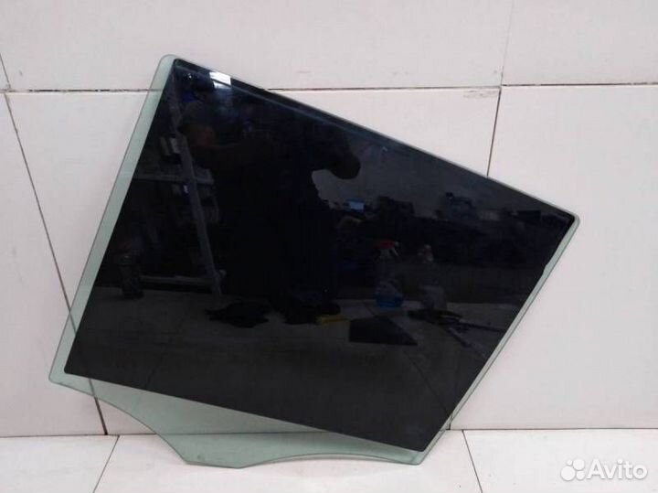 Стекло двери задней левой Mercedes-Benz ML-Class W