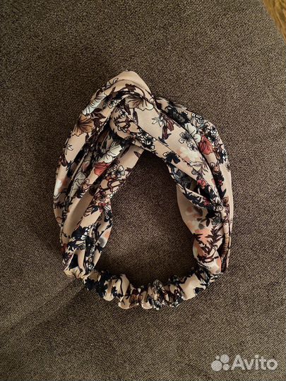 Повязка на голову Stradivarius