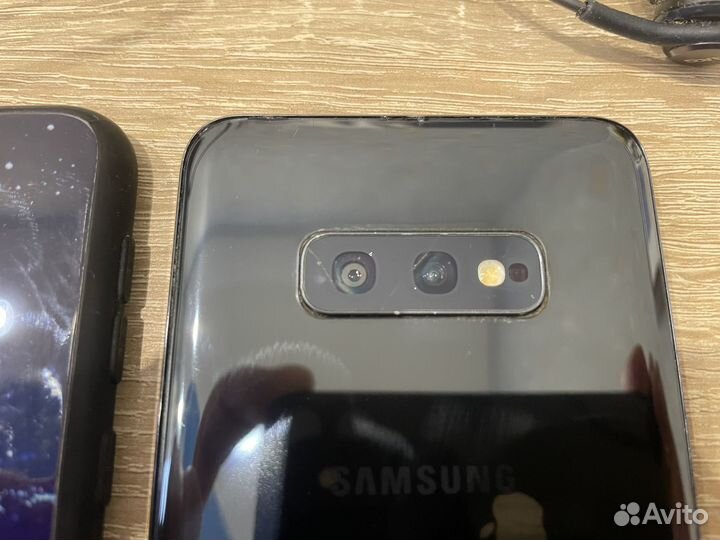 Samsung Galaxy S10e, 6/128 ГБ