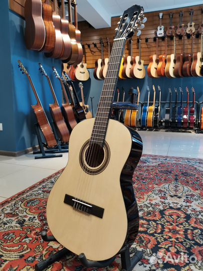 Гитара 3/4 классическая Veston
