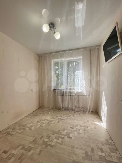 4-к. квартира, 58,2 м², 1/3 эт.