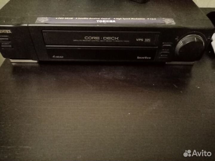 Видеомагнитофон Toshiba